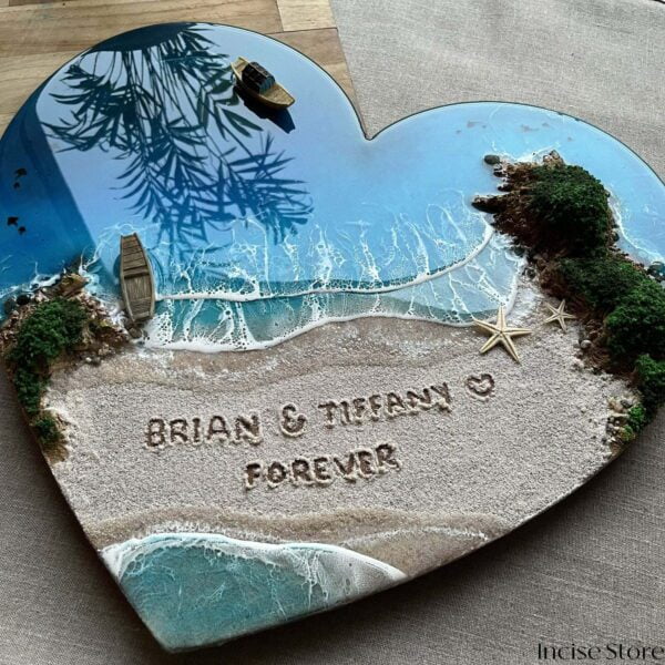 Oecan Resin Sea Scape heart shape wirh name on sand and boat